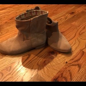 Tom’s booties. Size 7 1/2